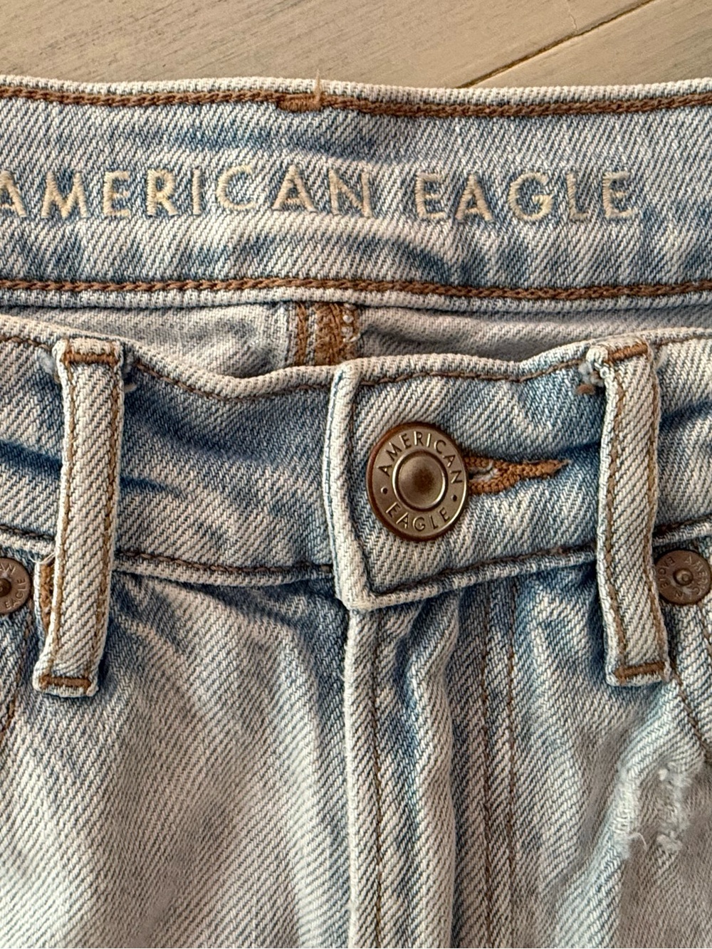 American Eagle Jorts Denim Bermuda Shorts Distressed Size 4 - Picture 3 of 7